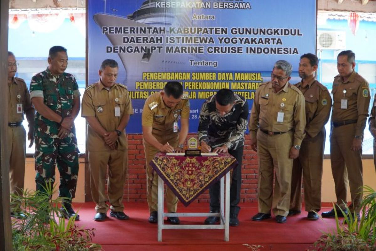 Marine Cruise Yogyakarta memberi pelatihan Inggris pada masyarakat