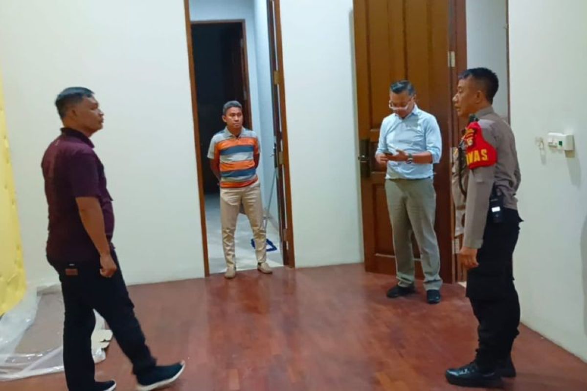 Polisi belum memastikan rumah Dino Pati jadi tempat sindikat penipuan