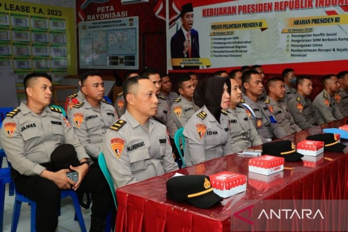 Siswa SIP angkatan 52 laksanakan latihan kerja di Polresta Ambon