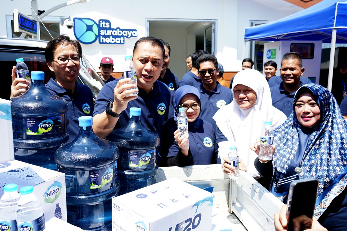 Pemkot Surabaya dan ITS dirikan perusahaan air minum kemasan HE2O