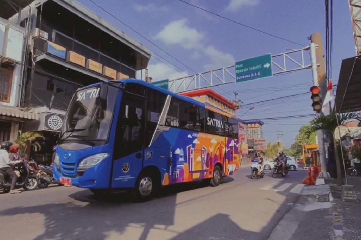 Pemkot Kediri uji coba layanan transportasi bus umum gratis