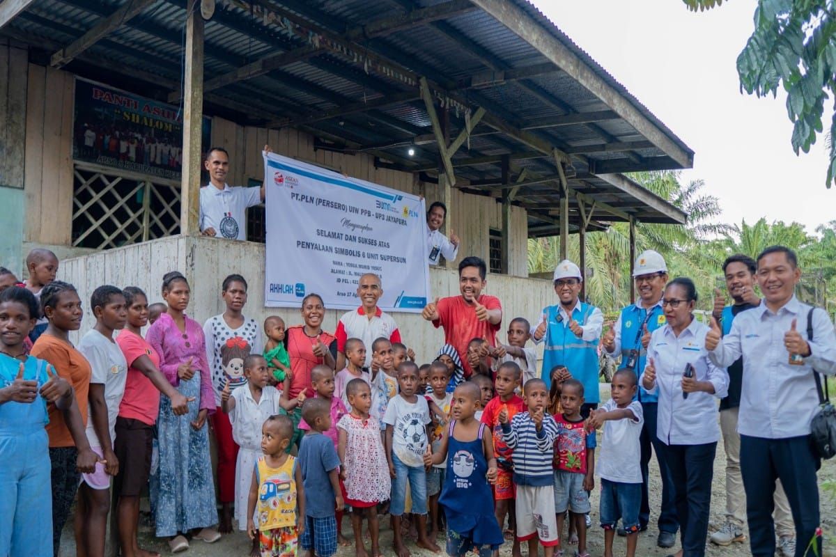 PLN hadirkan pembangkit SuperSUN untuk tiga kabupaten/kota Papua