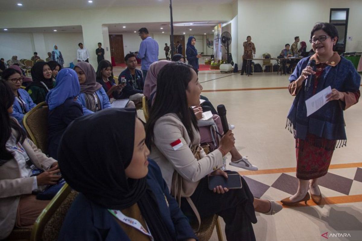 Tren berbusana anak muda dipengaruhi perilaku imitasi