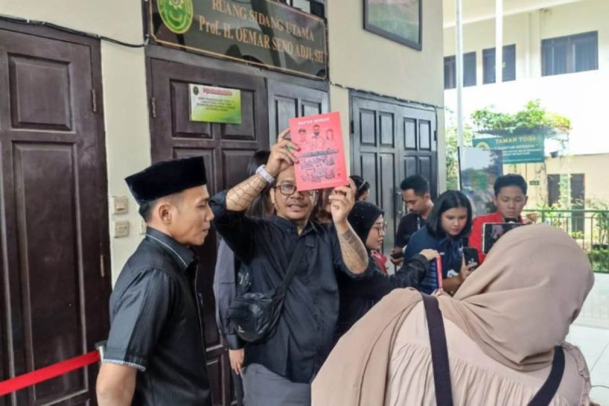 Ayah David Ozora berikan buku 'rapor merah' di persidangan