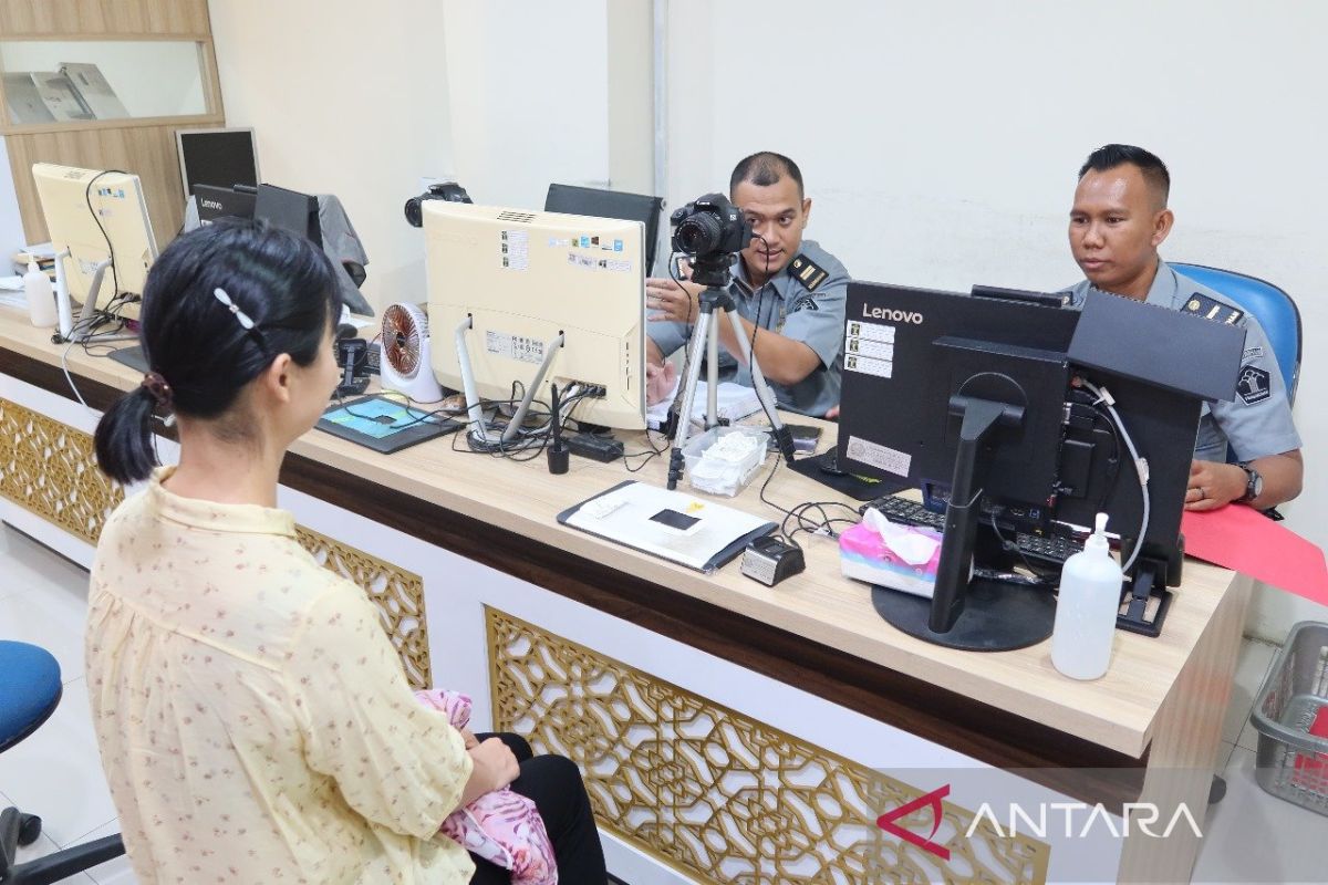 Imigrasi gratiskan pembuatan paspor untuk pekerja migran Indonesia