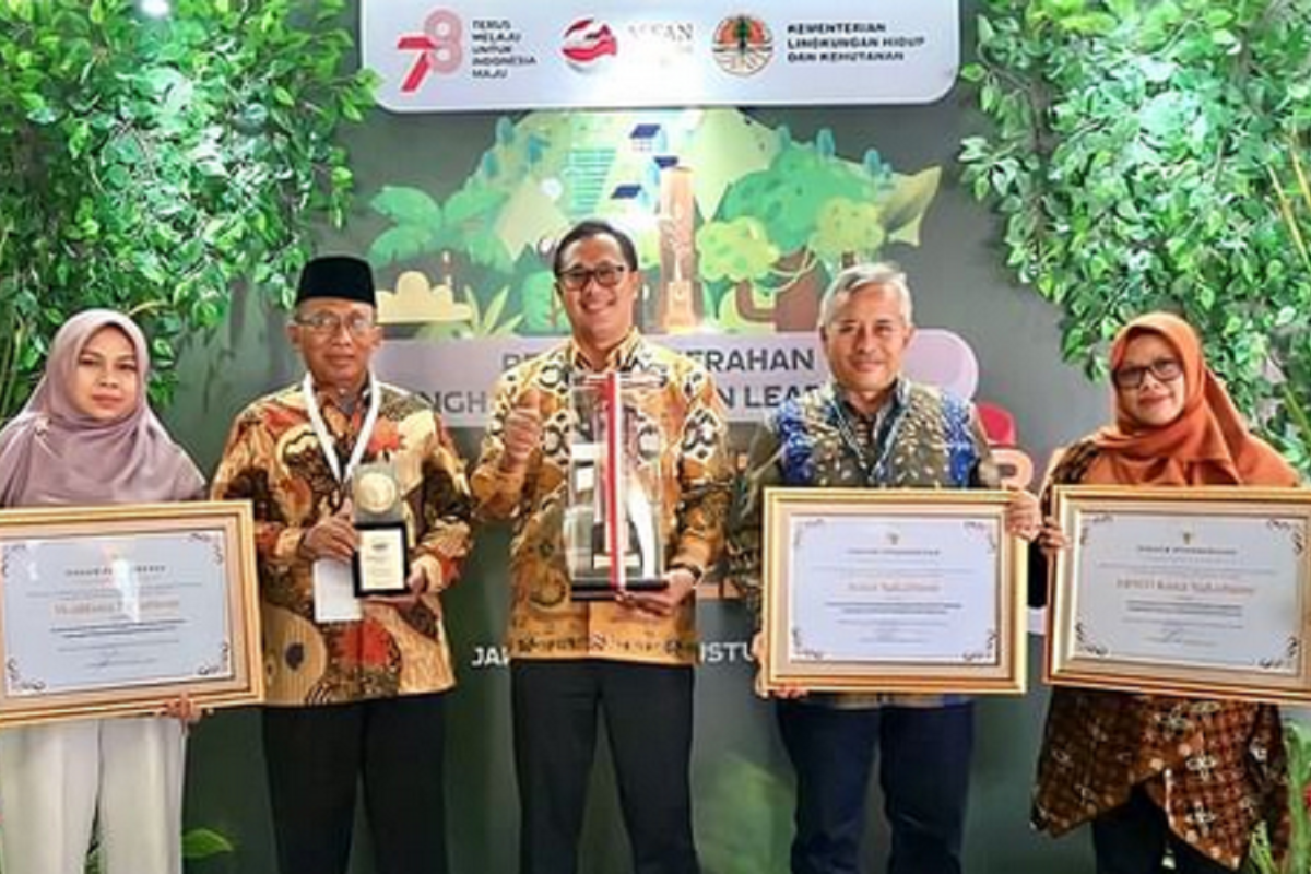 Penghargaan Green Leadership Nirwasita Tantra untuk Kota Sukabumi