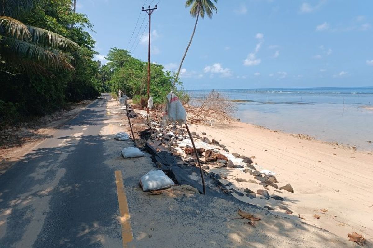 BMKG imbau warga Sulut antisipasi  banjir pesisir