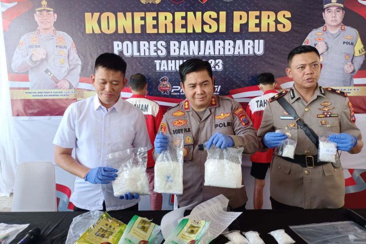 Polres Banjarbaru sita 3,71 kilogram sabu selamatkan 15.420 jiwa