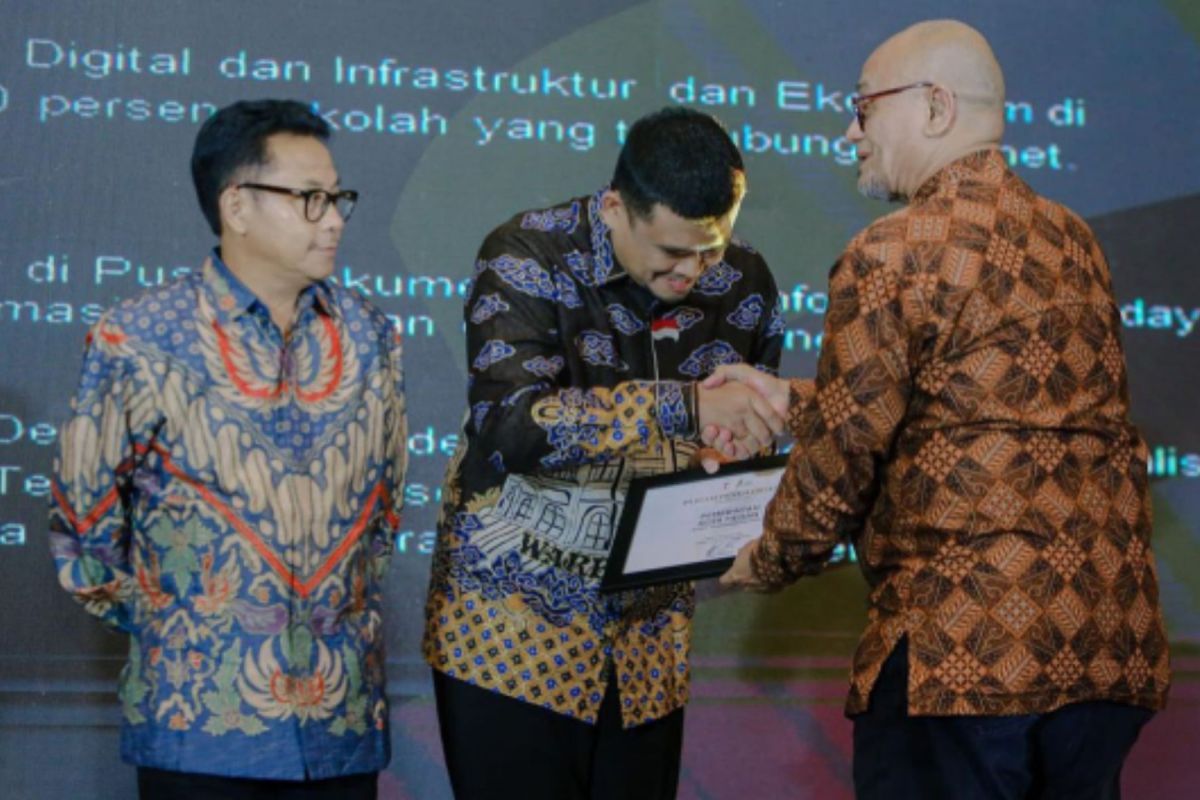 Wali Kota Bobby Nasution terima penghargaan Apresiasi Tokoh Indonesia