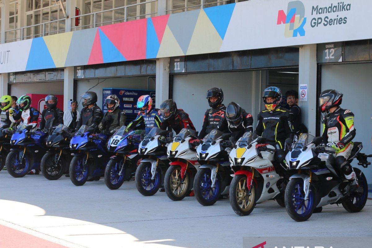 Puncak Event bLU cRU Yamaha Sunday Race, Jadi Magnet Perhatian di Mandalika