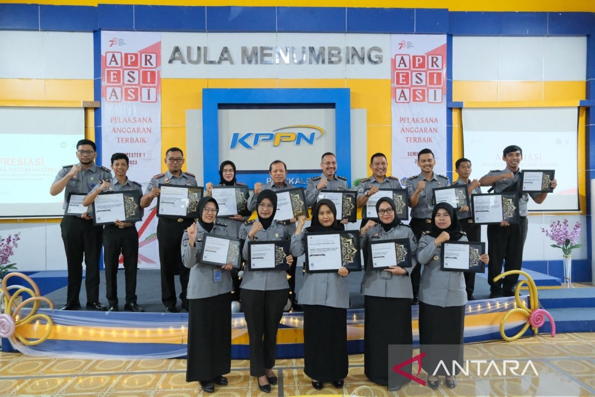 Kemenkumham Bangka Belitung terima delapaan penghargaan capaian IKPA