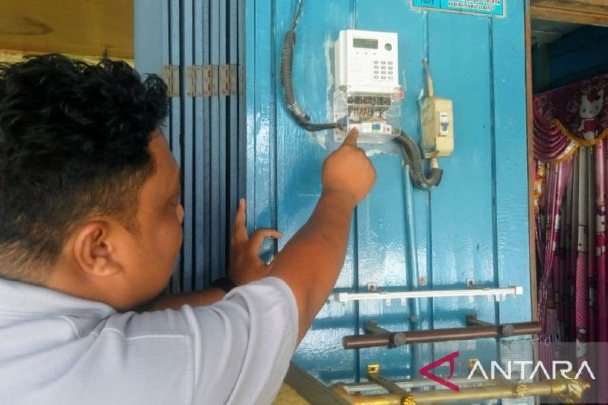 Kampung Keliwai di Long Iram sudah benderang oleh  listrik PLN