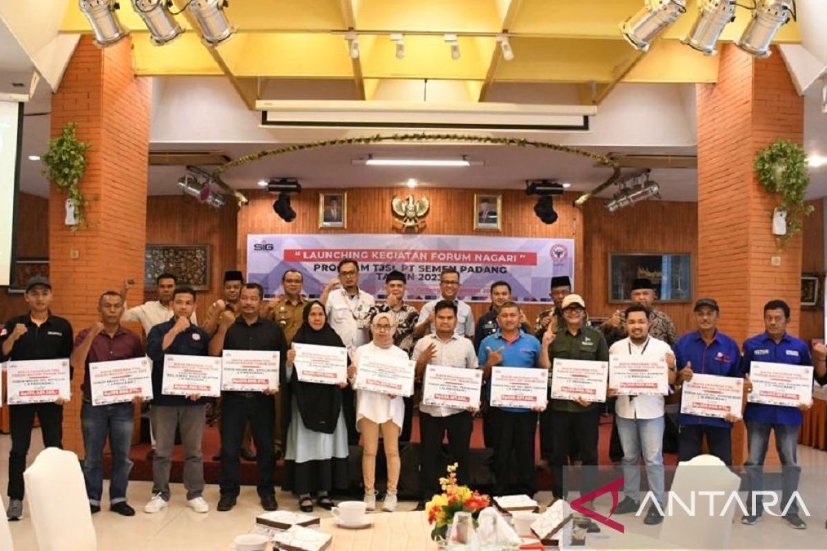 Semen Padang serahkan dana Forum Nagari Rp3 miliar, Pemko: Jaga keberlangsungan PT Semen Padang!