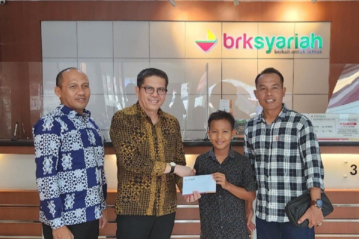 BRK Syariah berikan bonus dan fasilitas transportasi kepada Alvino si Togak Luwan selama di Jakarta