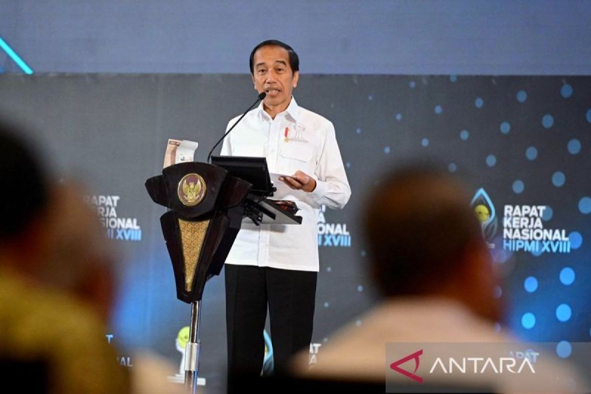 Jokowi: Bahan mentah UKM pun harus dihilirisasikan