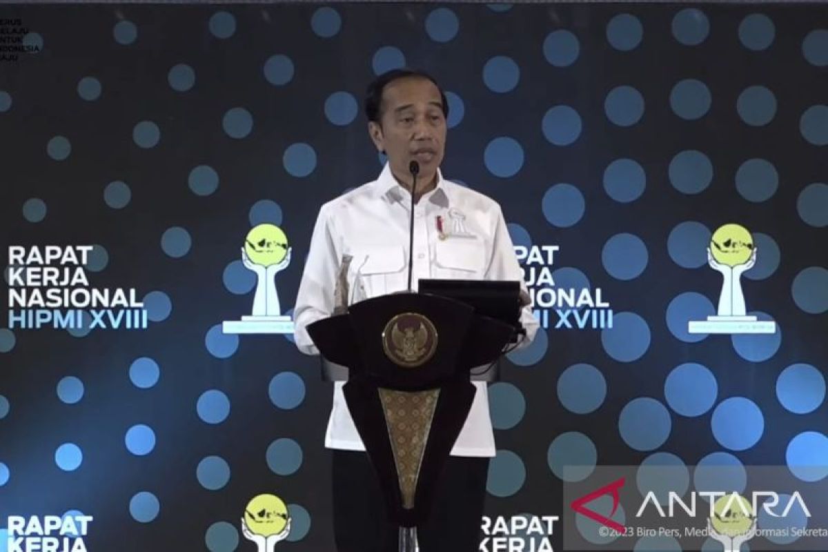 Presiden Jokowi: Ganti mekanisme agunan menjadi skor kredit serapan dana KUR