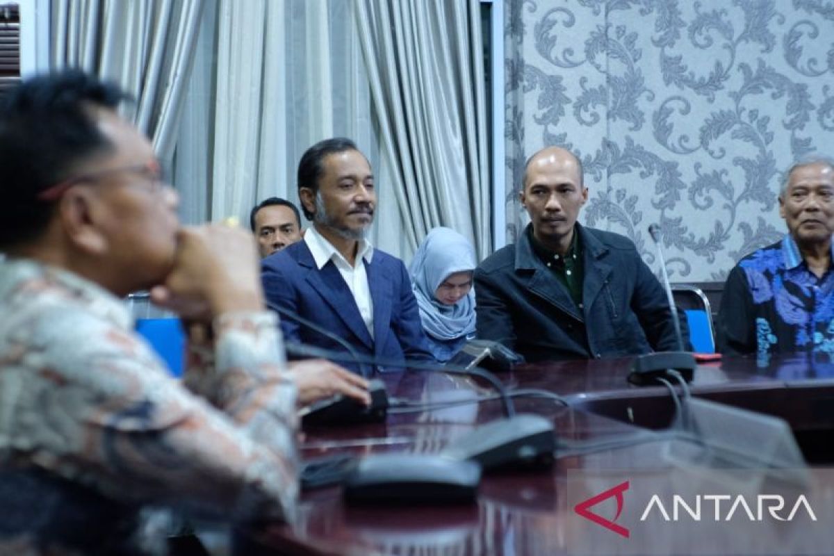 Bupati Asmar paparkan potensi alam Meranti ke investor Malaysia