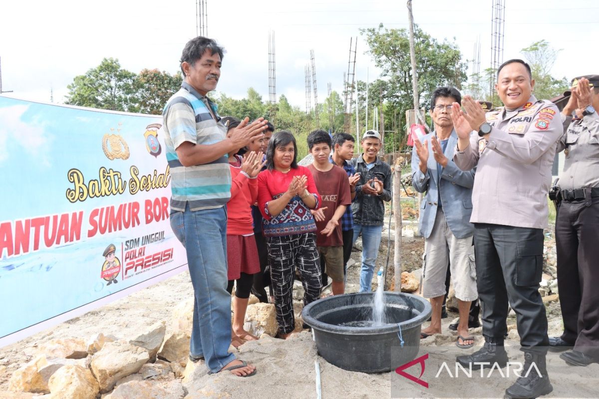 AKBP Hary Adrianto beri bantuan sumur bor-pompa untuk kebutuhan air bersih warga di Humbahas