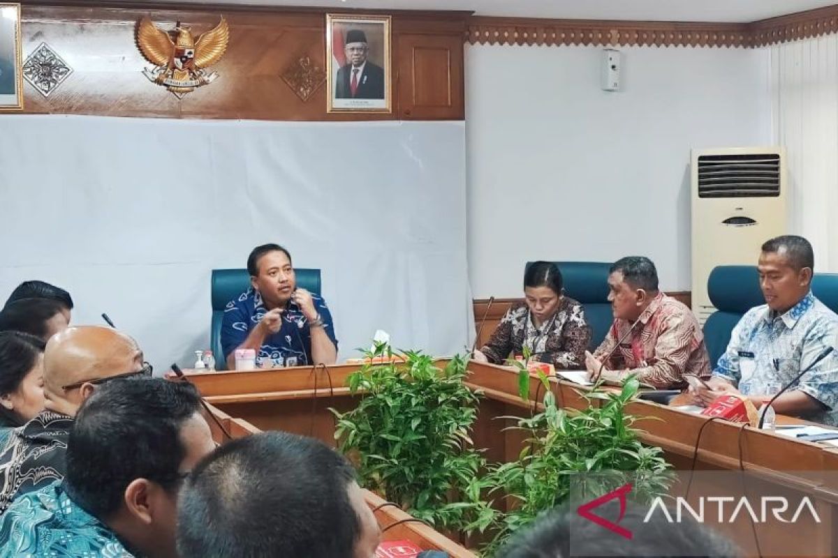 Tekan polusi, Pemkot - PLN berencana bangun SPKLU di Jakarta Timur 