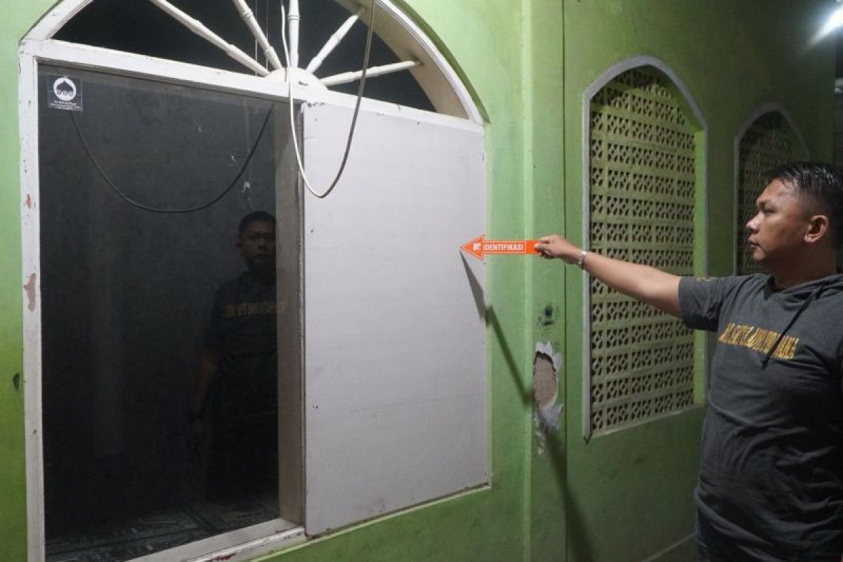 Polisi buru pelaku perusakan kaca masjid di Tasikmalaya 