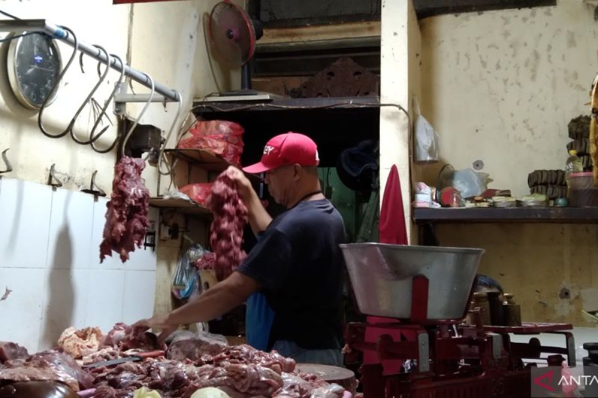 Pemprov Bali mengkaji HET daging babi