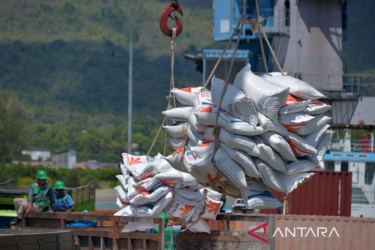 400 ribu ton beras didatangkan hingga akhir tahun