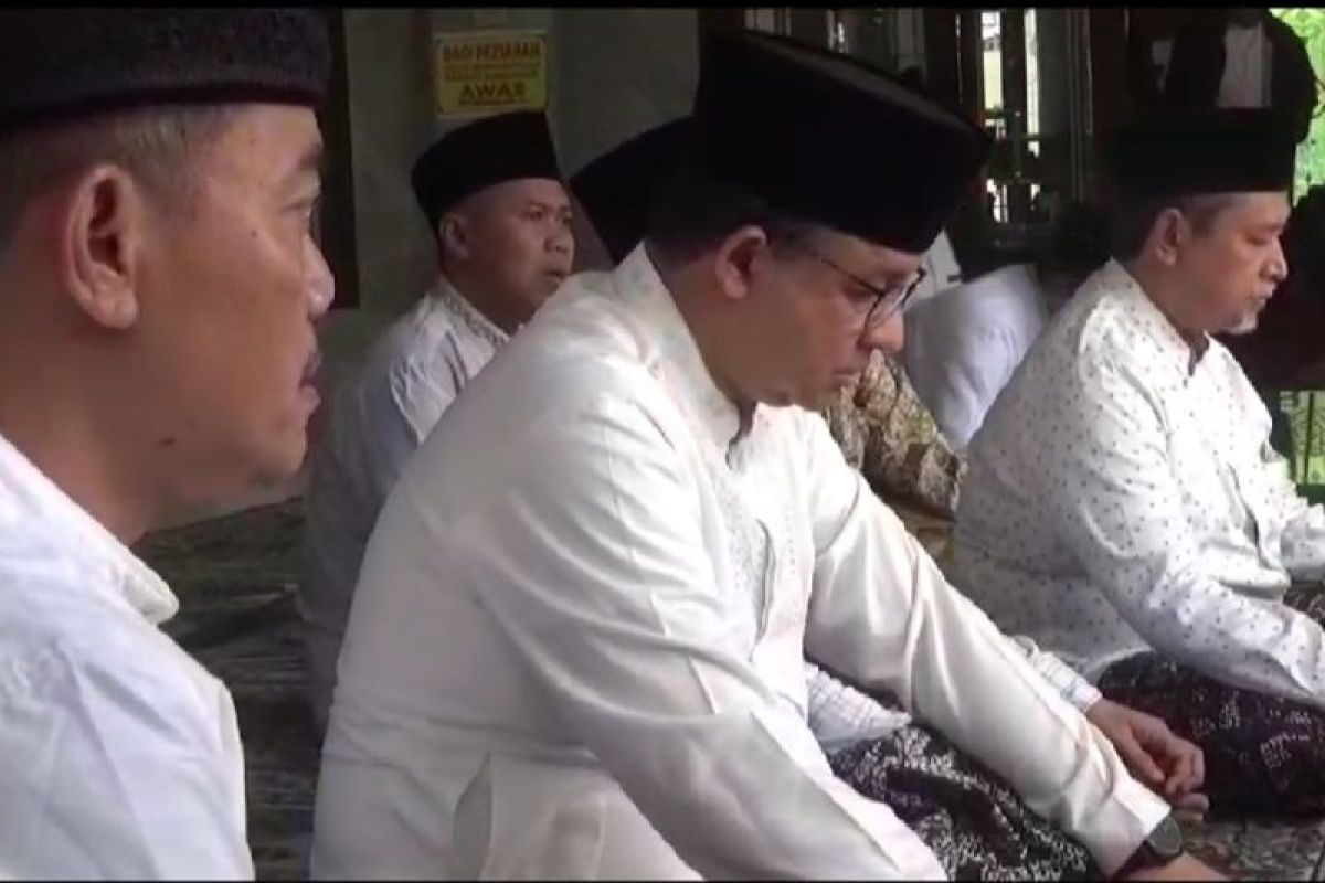 Bakal Capres Anies Baswedan ziarah ke makam ulama di Jombang