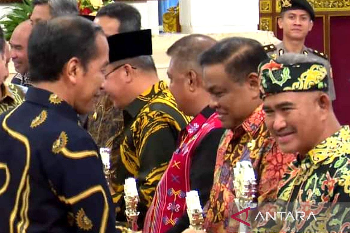Wali Kota Tarakan terima PenghargaanTPID dari Presiden Jokowi
