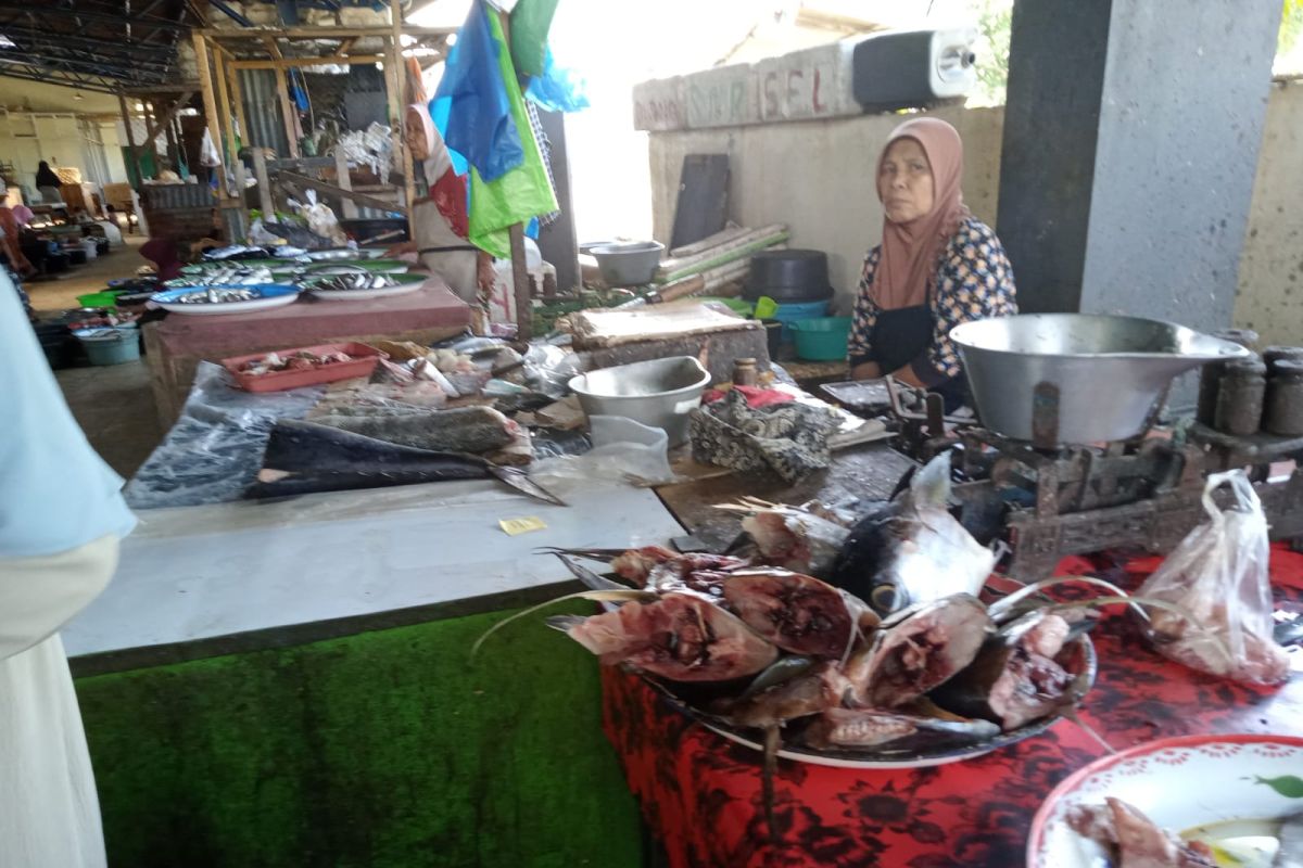 Disdag: retribusi pasar tradisional di Mataram mencapai Rp3,5 miliar