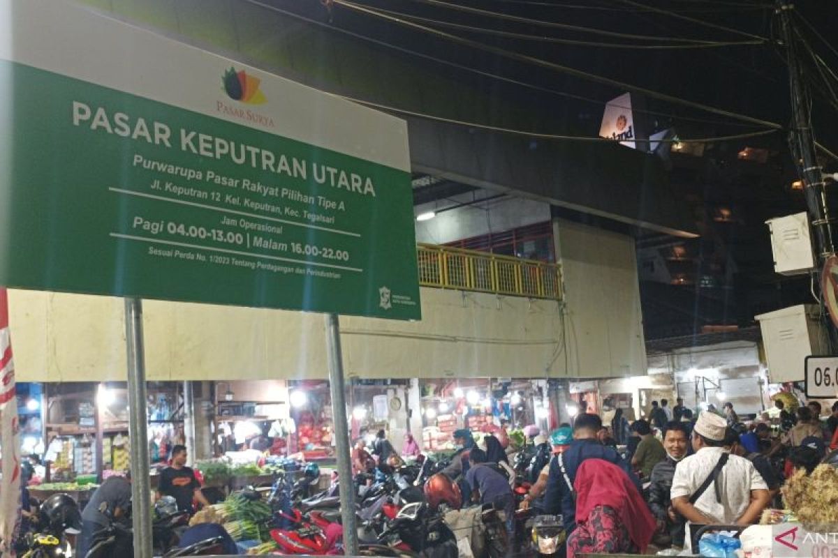 Pedagang minta Wali Kota Surabaya terbitkan SK pengecualian jam berjualan di Keputran