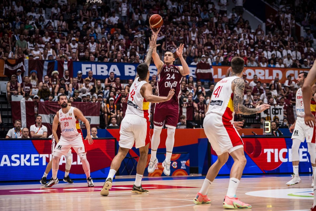 Latvia kembali beri kejutan kalahkan juara bertahan Spanyol 74-69