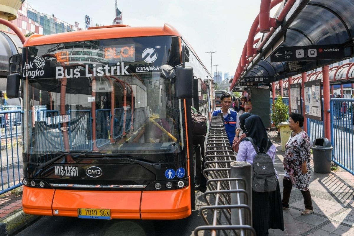 Disiapkan shuttle bus menuju lokasi KTT ASEAN bagi wartawan, ini jadwalnya