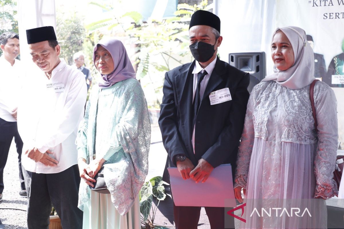 Pemkab Bogor gelar isbat nikah pada 80 pasangan suami istri di Tenjolaya