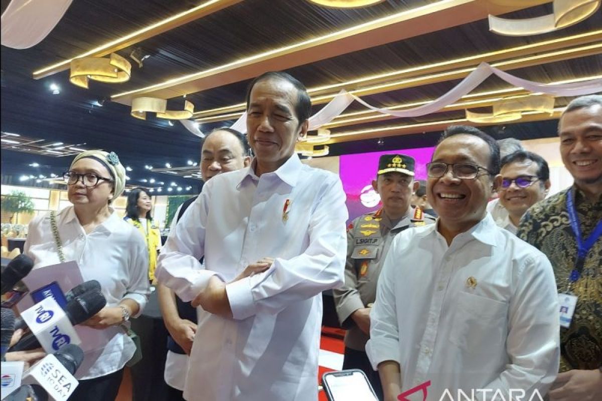 Presiden Joko Widodo tinjau persiapan KTT ASEAN 2023 di JCC, Jakarta