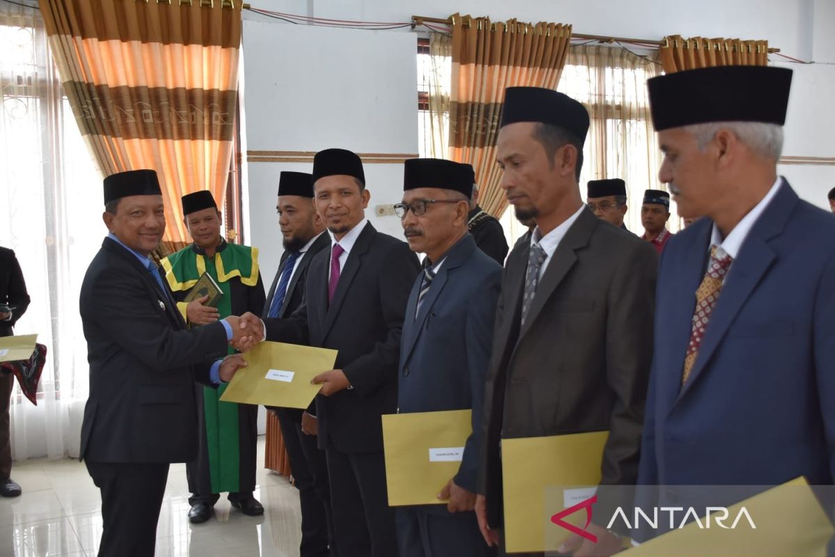 Anggota Baitul Mal Aceh Tengah periode 2023-2028 dilantik