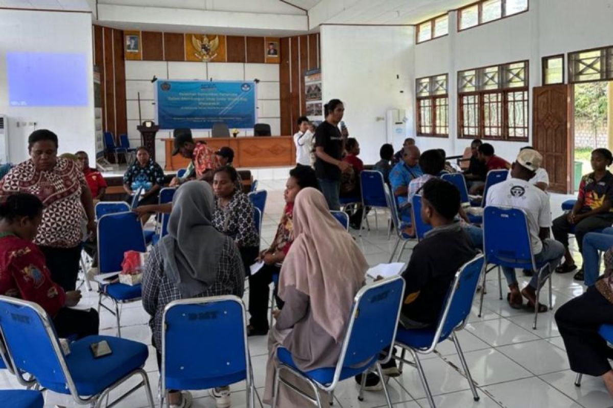 Universitas Muhammadiyah Papua membangun sikap sadar wisata bagi warga