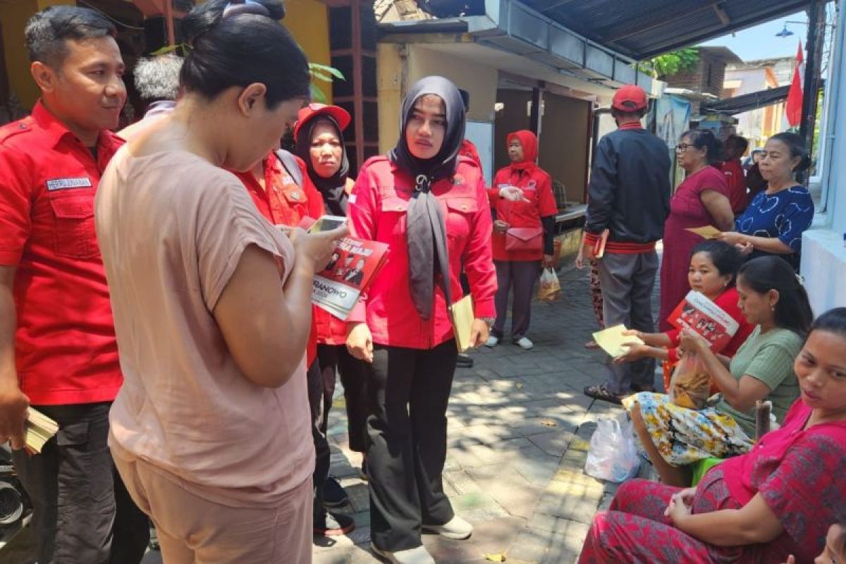Kader PDIP Surabaya blusukan kenalkan Ganjar ke warga