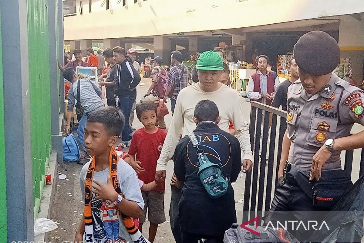 Ribuan personel amankan laga Persija vs Persib di Bekasi Jawa Barat