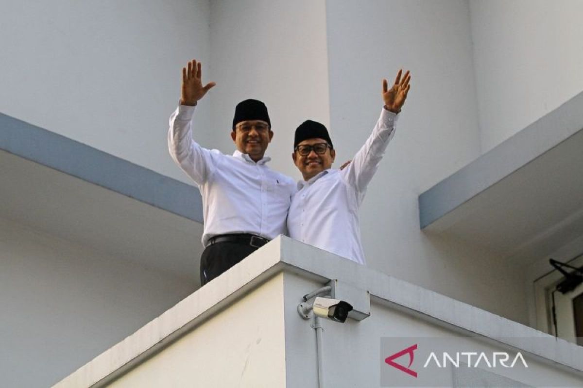 Koalisi Perubahan daftarkan pasangan Amin ke KPU di hari pertama
