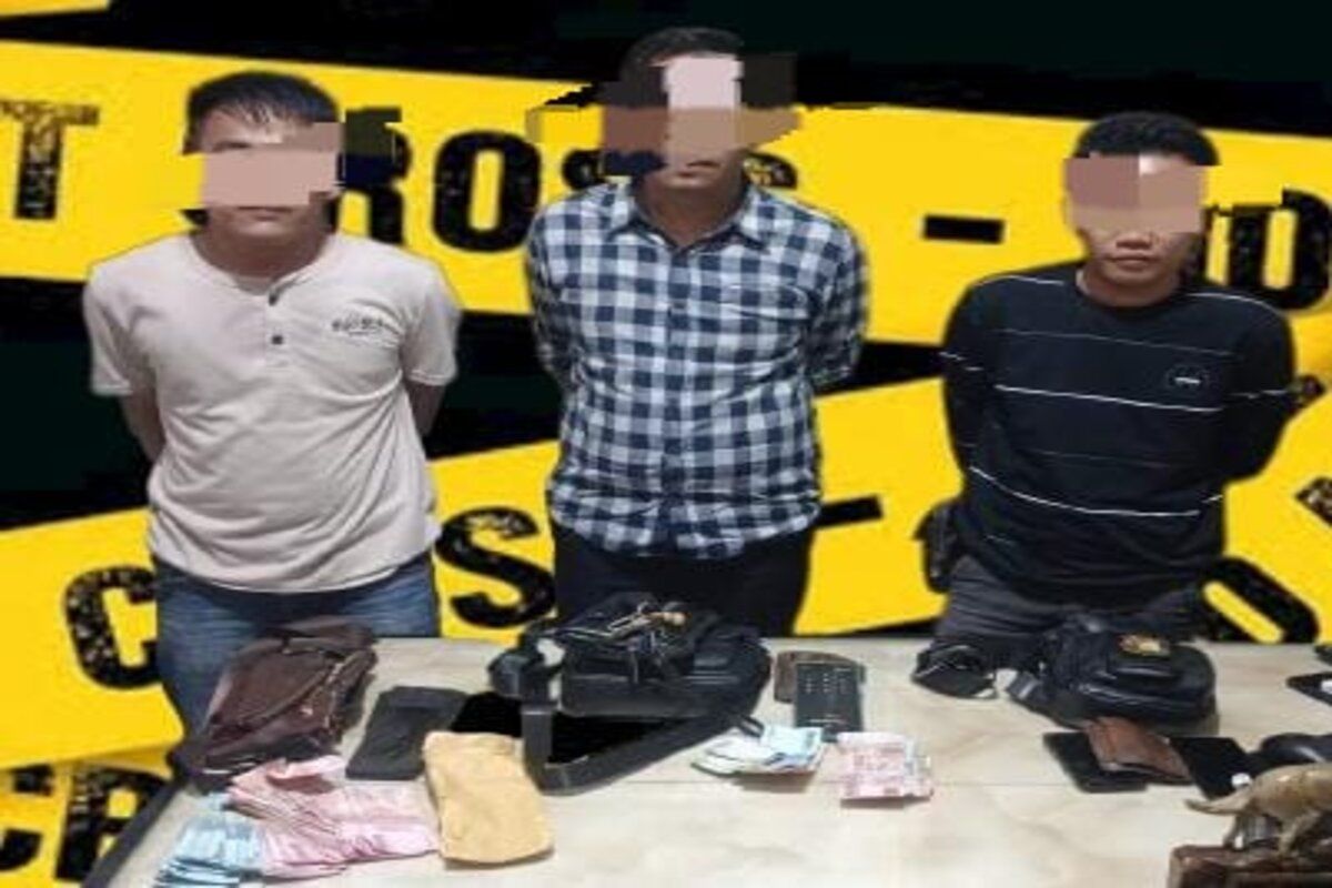 Polisi tangkap tiga oknum wartawan peras kepala desa di Pesisir Barat