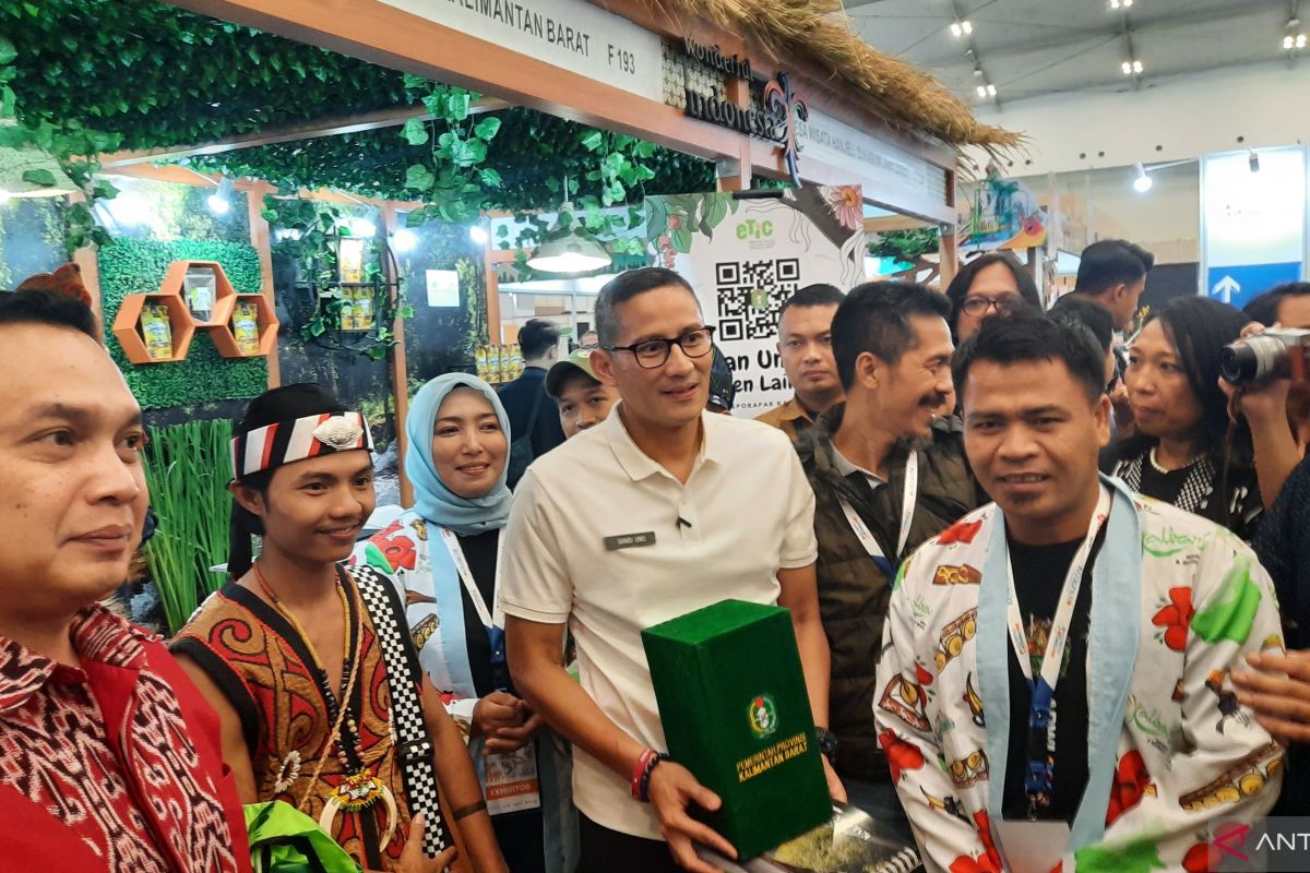 Menparekraf kunjungi pameran perjalanan wisata di Tangerang