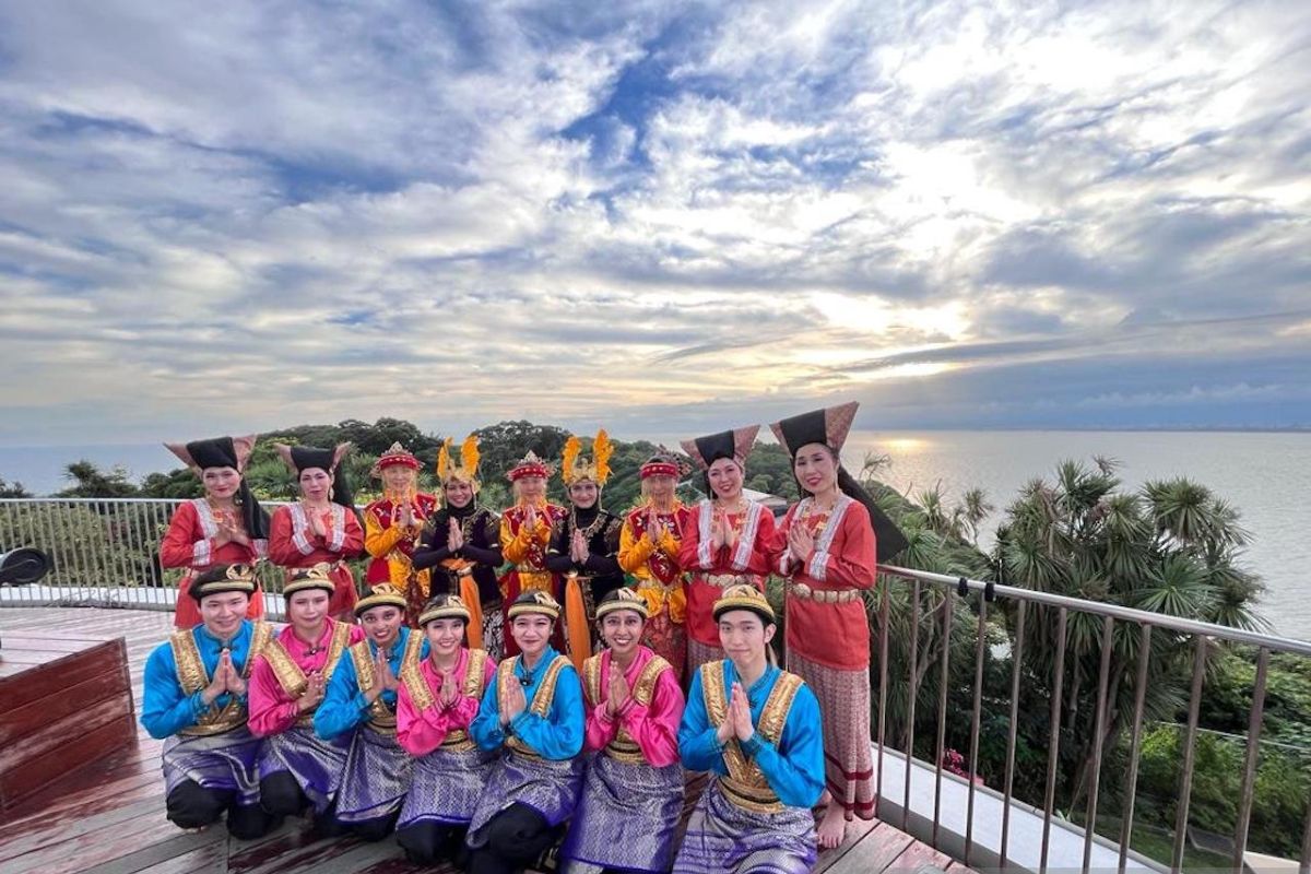 Tari Saman pentas perdana di Enoshima Bali Sunset