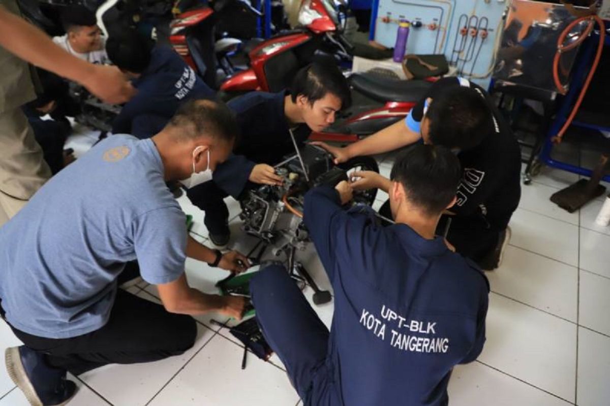 Disnaker Kota Tangerang buka pelatihan tune up sepeda motor