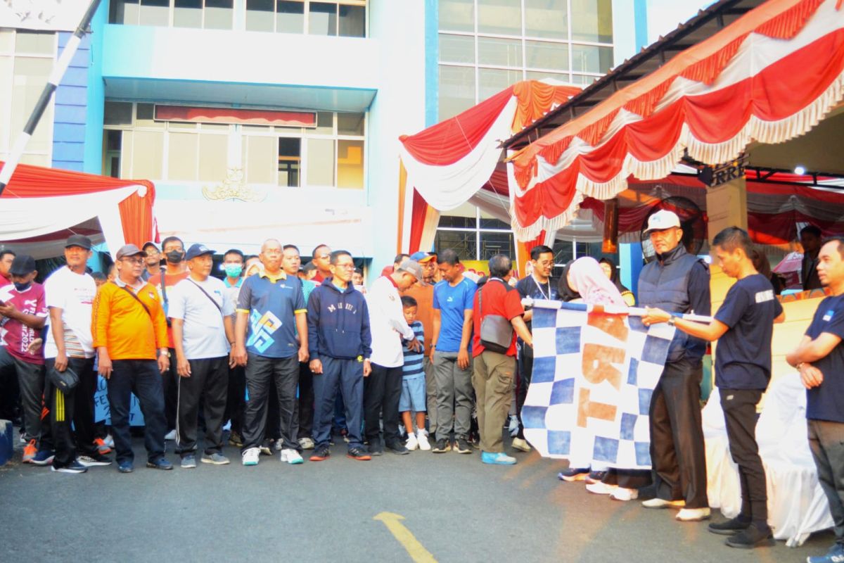Ribuan warga Lampung ikuti jalan sehat  RRI Bandarlampung