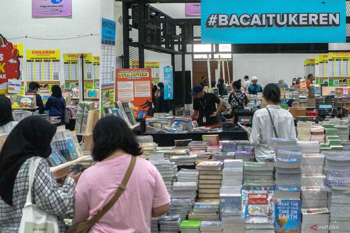 Govt plans to distribute 21 mln books to improve literacy