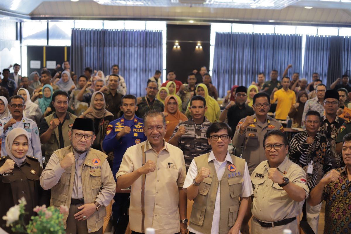 Bupati Pesisir Selatan hadiri Sosialisasi rencana kontingensi bencana gempa bumi dan tsunami