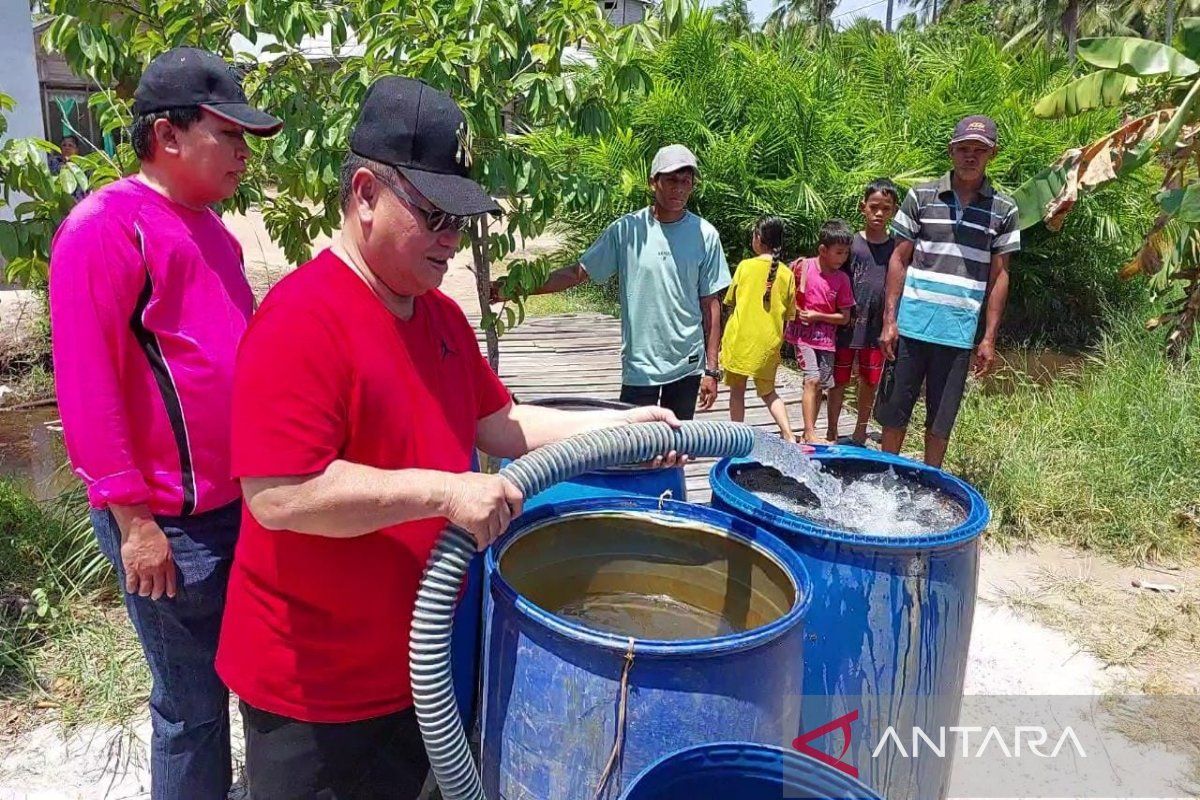 Pemkab Kotim pasok air bersih atasi krisis air di wilayah selatan