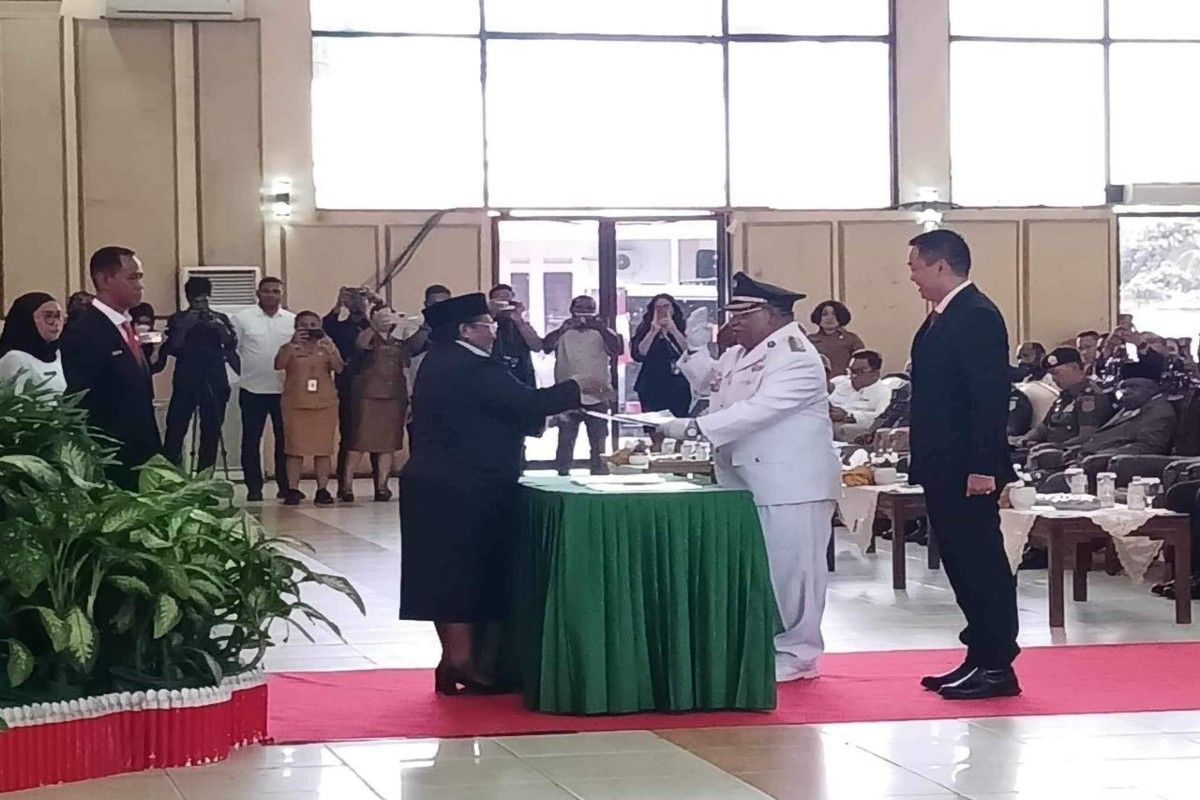 Mendagri aktifkan jabatan Bupati Mimika Eltinus Omaleng