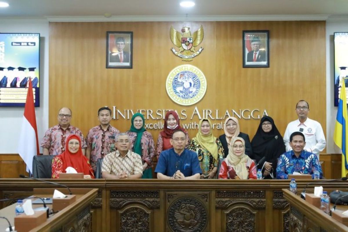 Universitas Airlangga tambah 12 guru besar baru
