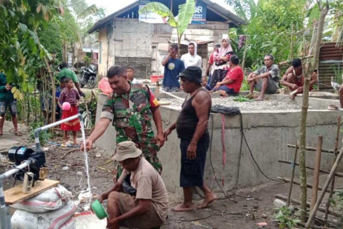 Kodim 1504/Ambon bersama warga bangun fasilitas air bersih di Maluku Tengah